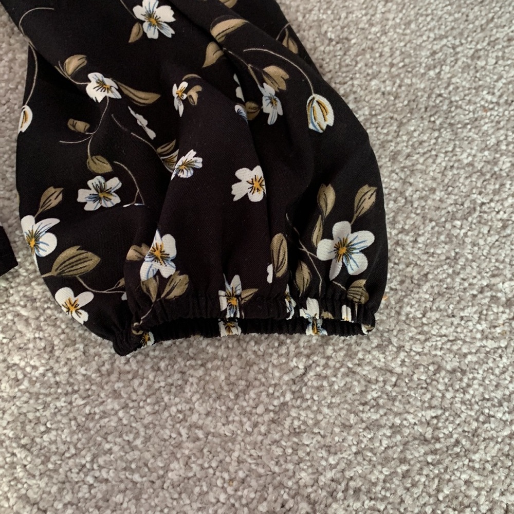 ✨Host Pick✨Shein blouse - Picture 5 of 5
